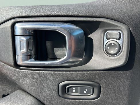 Certified 2023 Jeep Wrangler Unlimited Sahara w/ Cold Weather Group image 14