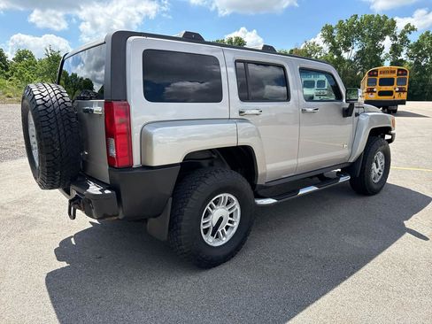 Used 2006 HUMMER H3 AWD/4WD image 5