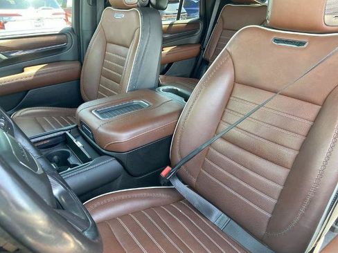 Used 2023 GMC Yukon Denali Ultimate w/ LPO, Floor Liner Package AWD/4WD image 16