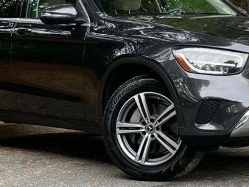 Used 2020 Mercedes-Benz GLC 300 w/ Premium Package image 9