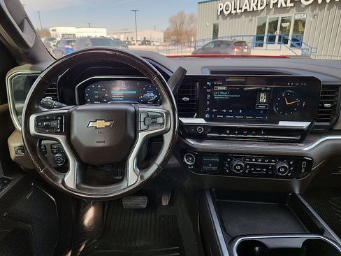 Used 2024 Chevrolet Silverado 3500 LTZ w/ LTZ Convenience Package image 6