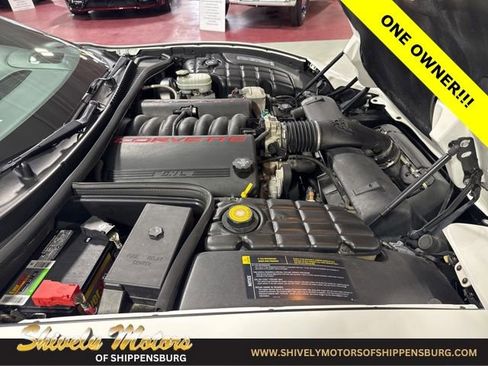 Used 2004 Chevrolet Corvette Coupe w/ Roof Package image 10