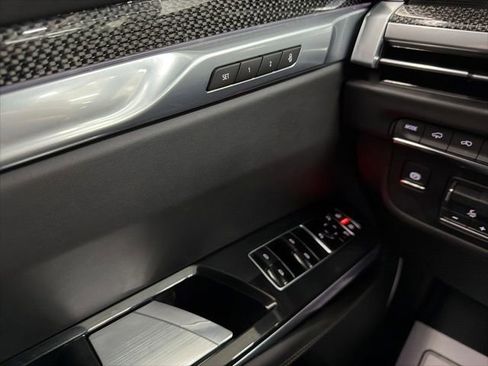 Used 2026 Cadillac Escalade V w/ LPO, ONYX Package image 24