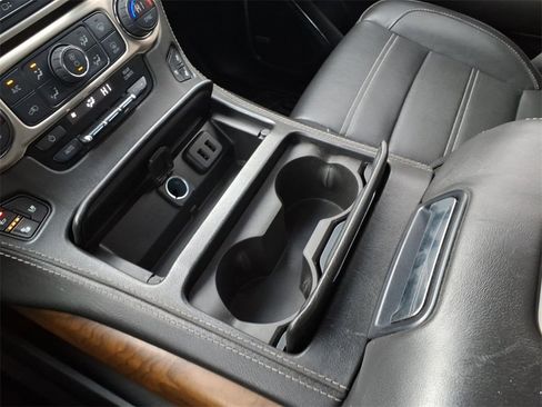 Used 2020 GMC Yukon Denali w/ Denali Ultimate Package image 17