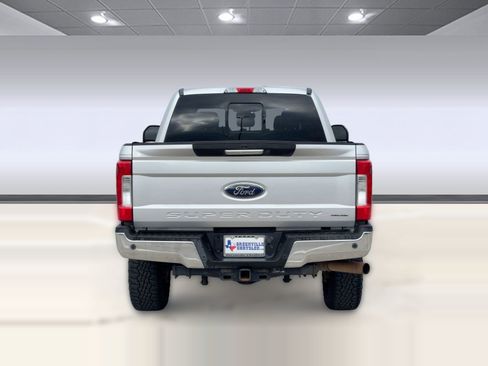 Used 2017 Ford F250 Lariat image 10