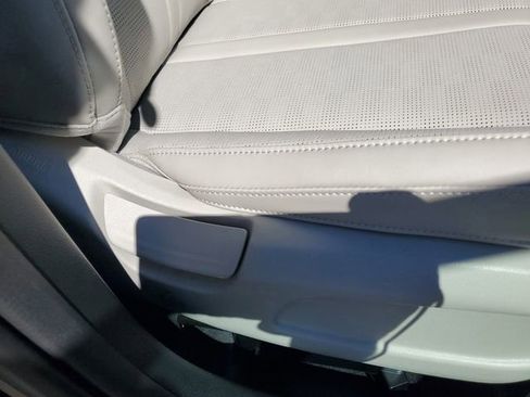 New 2025 Kia Sorento S FWD image 9