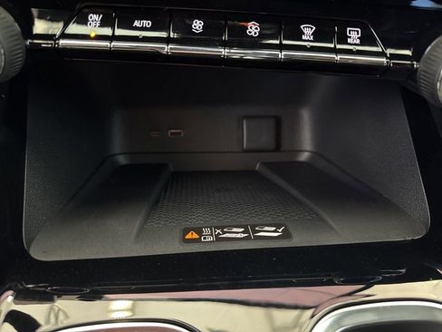 New 2026 Chevrolet Traverse LT image 29