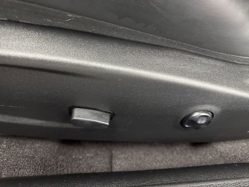 Used 2016 Dodge Challenger R/T Plus RWD image 15