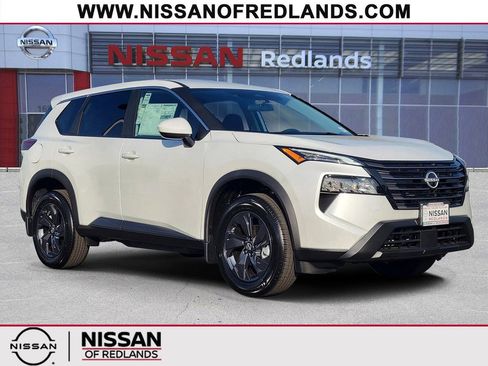 New 2026 Nissan Rogue SV FWD image 1