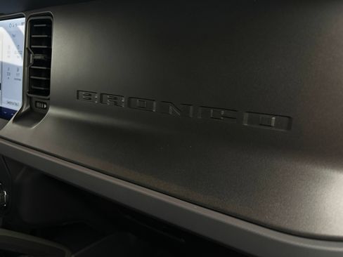 Used 2024 Ford Bronco Everglades AWD/4WD image 40