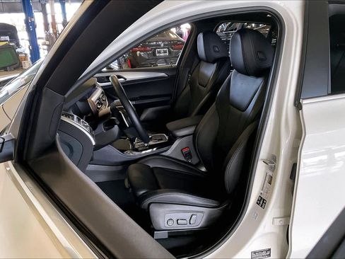 Certified 2024 BMW X4 xDrive30i w/ Premium Package image 7