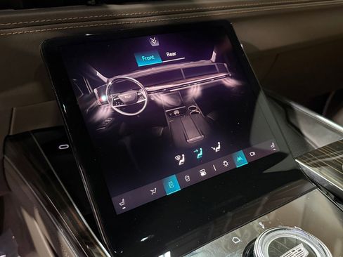 New 2026 Cadillac Escalade Luxury AWD/4WD image 36