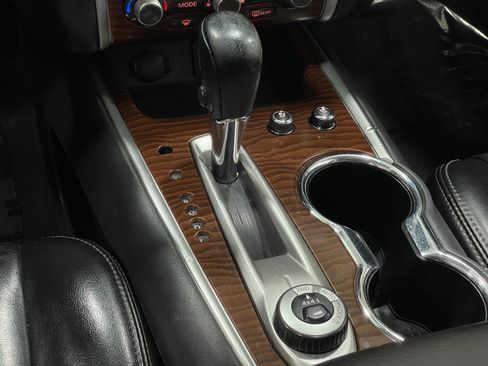 Used 2019 Nissan Pathfinder Platinum w/ Cargo Package image 29