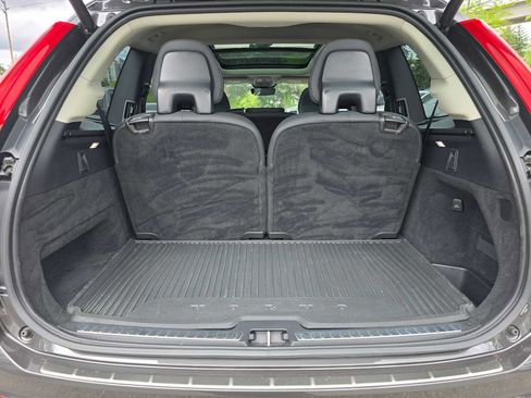 Certified 2023 Volvo XC90 B6 Plus w/ Protection Package Premier AWD/4WD image 13