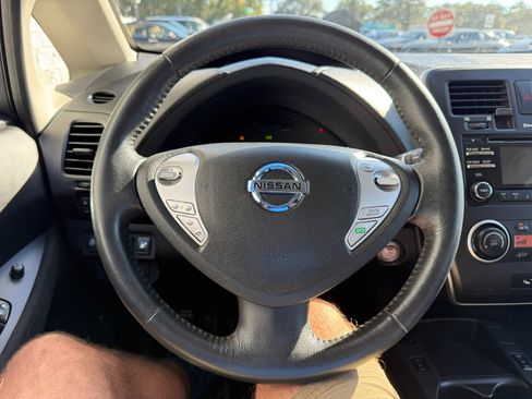 Used 2015 Nissan Leaf S w/ Charge Package image 29