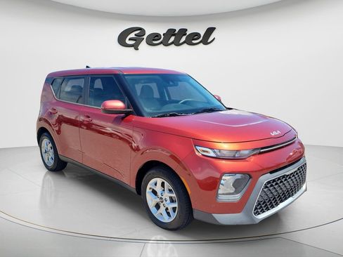 Used 2022 Kia Soul LX w/ Technology Package FWD image 3