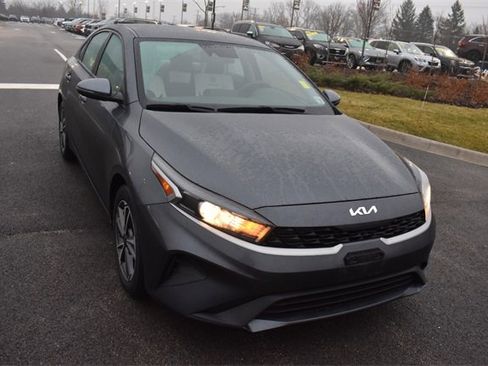 Used 2022 Kia Forte LXS w/ LXS Technology Package image 9