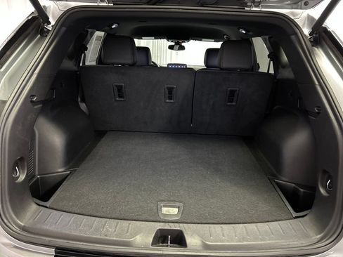 Used 2025 Chevrolet Blazer RS FWD image 24