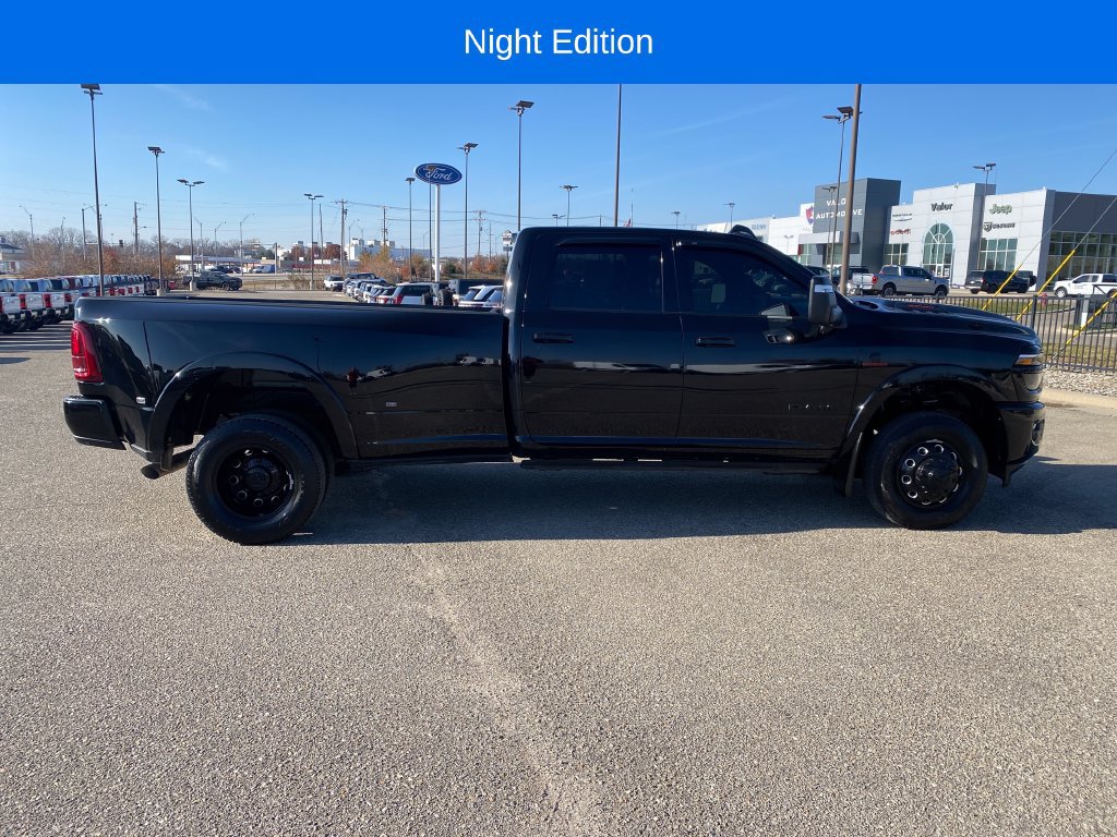 Used 2025 RAM 3500 Limited AWD/4WD image 7