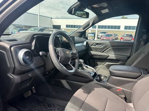 Certified 2024 Chevrolet Colorado LT w/ LT Convenience Package II AWD/4WD image 8