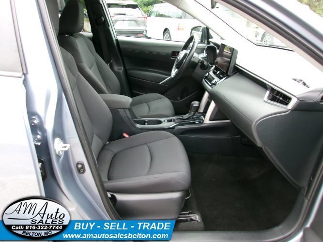 Used 2024 Toyota Corolla Cross LE AWD/4WD image 18