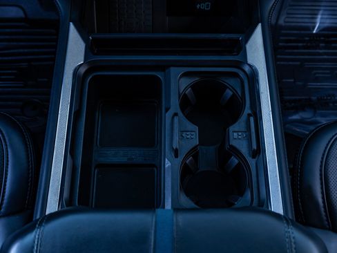 Used 2025 Ford F450 Platinum w/ FX4 Off-Road Package image 26