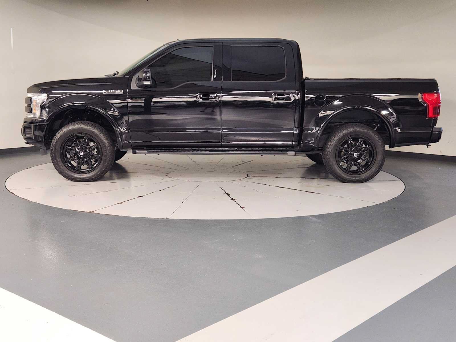 Used 2019 Ford F150 Lariat w/ Equipment Group 502A Luxury AWD/4WD image 5
