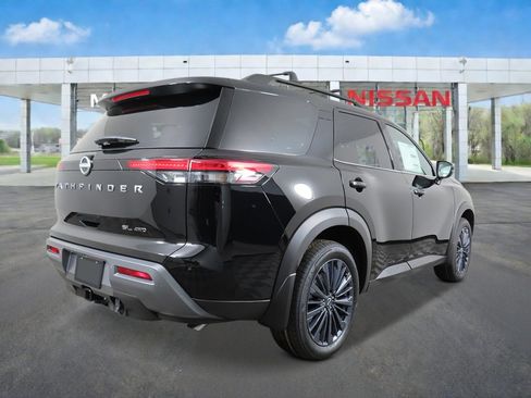 New 2026 Nissan Pathfinder SL w/ SL Premium Package (P04) AWD/4WD image 5