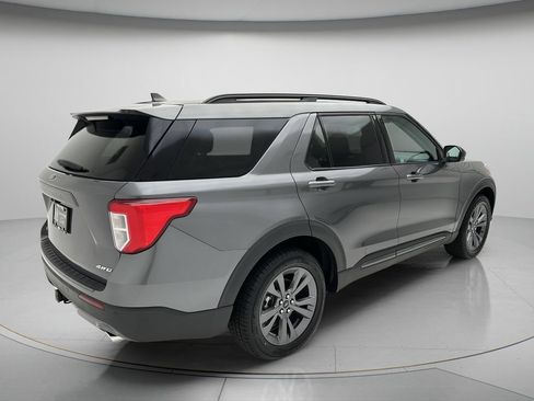 Used 2023 Ford Explorer XLT w/ Equipment Group 202A AWD/4WD image 5