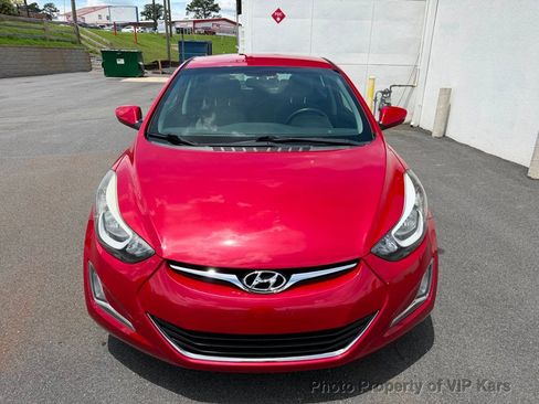 Used 2016 Hyundai Elantra SE w/ Option Group 02 FWD image 2