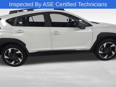 Used 2024 Subaru Crosstrek 2.5i Limited w/ Crosstrek Mirror Package AWD/4WD image 2