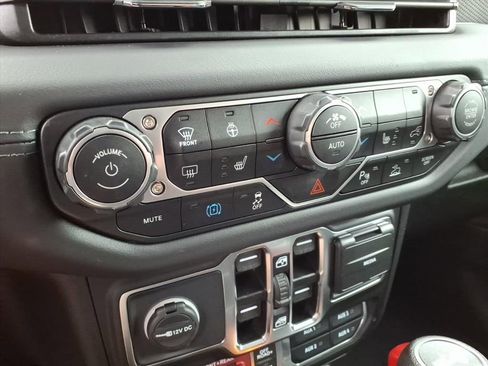 Certified 2025 Jeep Wrangler Unlimited Rubicon 4xe w/ Safety Group AWD/4WD image 16