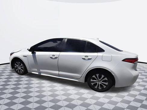 Used 2021 Toyota Corolla LE w/ Carpet Mat Package (TMS) FWD image 5