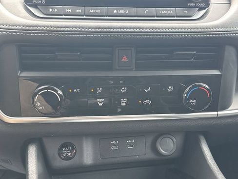 Used 2024 Nissan Rogue S AWD/4WD image 18