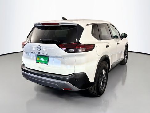 Used 2022 Nissan Rogue S FWD image 10