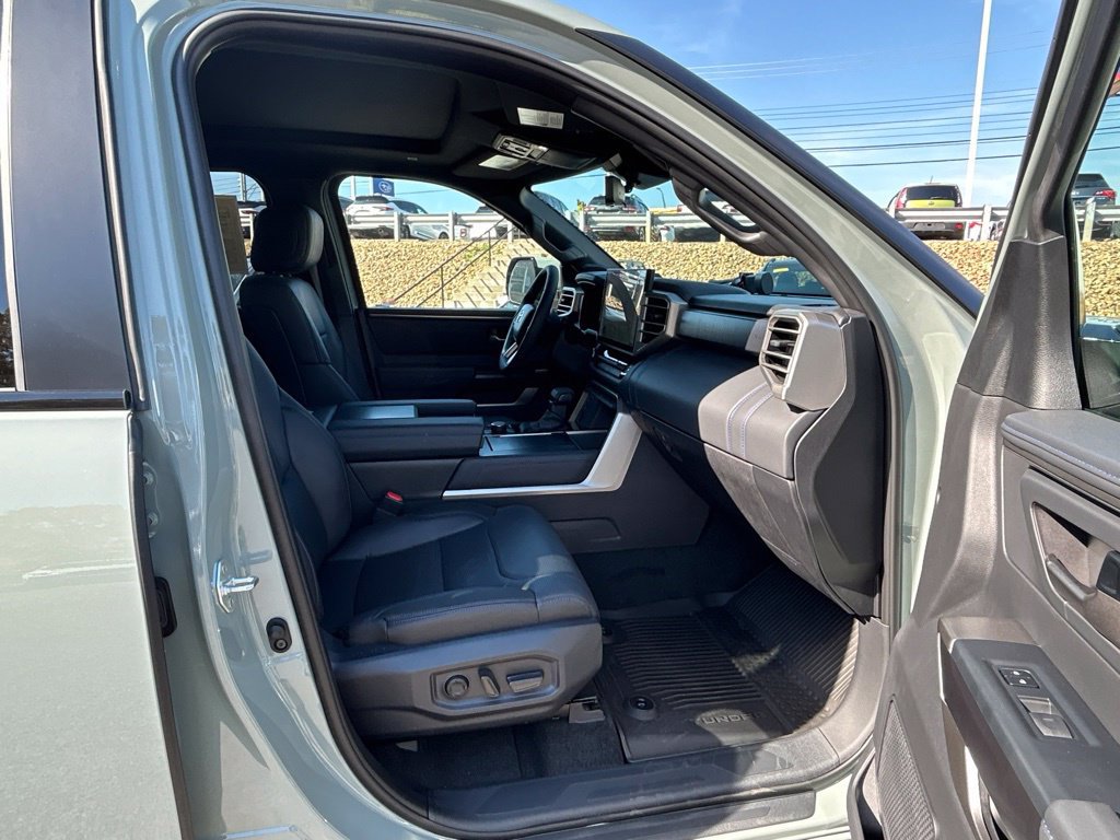 Used 2026 Toyota Tundra Platinum w/ TRD Off-Road Package AWD/4WD image 53