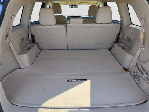 Used 2015 Toyota Highlander XLE image 28