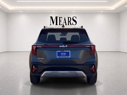 Used 2025 Kia Seltos EX