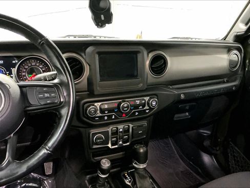 Used 2021 Jeep Wrangler Unlimited Sport image 9