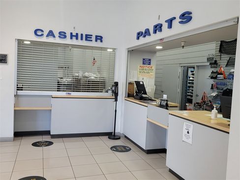 Used 2021 Chevrolet Tahoe RST image 32