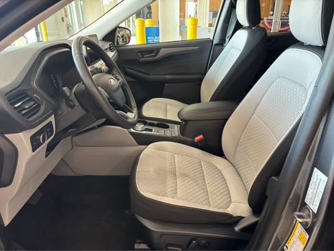 Used 2023 Ford Escape Active AWD/4WD image 22