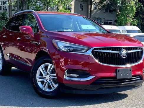 Used 2018 Buick Enclave Essence FWD image 1