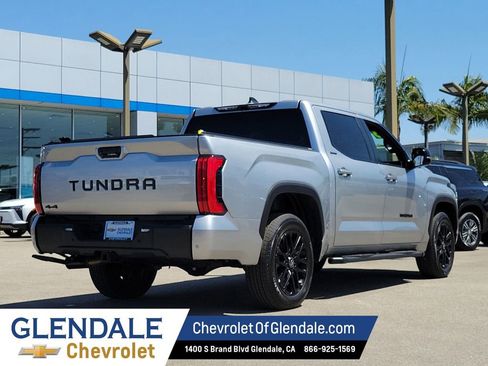 Used 2025 Toyota Tundra Limited AWD/4WD image 12
