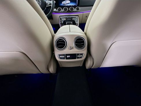 Used 2020 Mercedes-Benz E 350 Sedan image 26