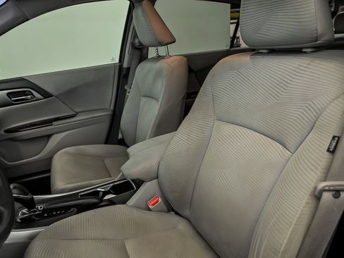 Used 2015 Honda Accord LX image 13