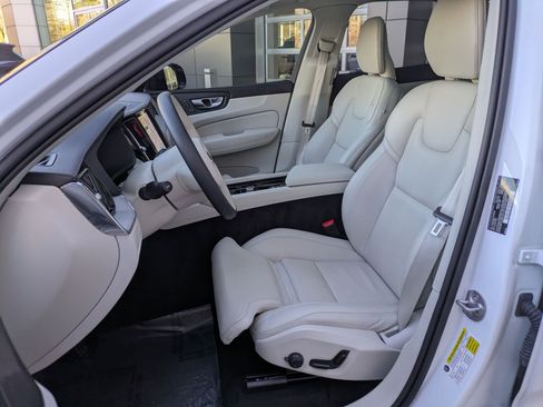 Used 2025 Volvo XC60 B5 Ultra w/ Protection Package Premier image 26