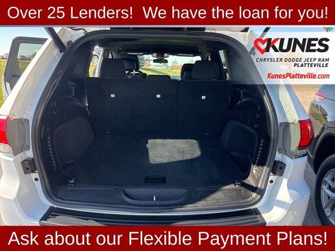 Used 2019 Jeep Grand Cherokee Laredo w/ Security & Convenience Group image 27