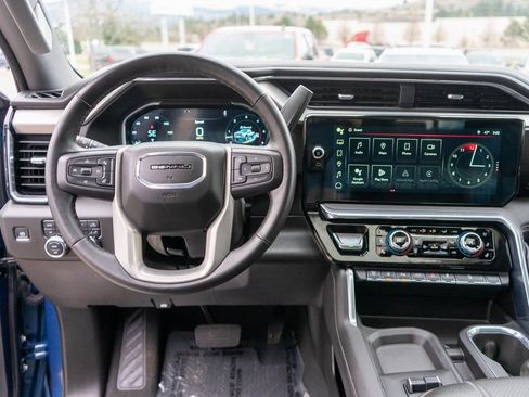 Used 2025 GMC Sierra 2500 Denali w/ Denali Reserve Package image 16