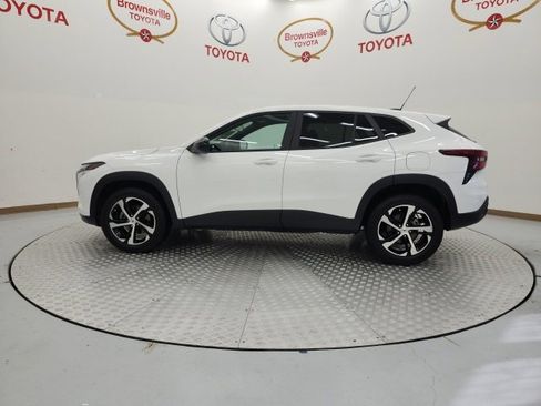 Used 2024 Chevrolet Trax RS w/ Driver Confidence Package image 5