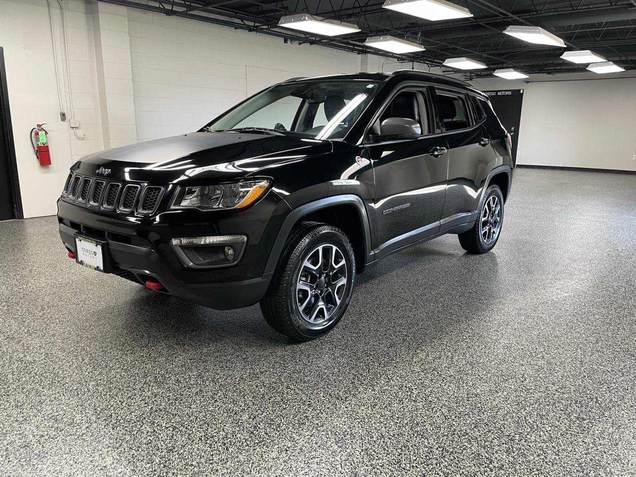 Used 2019 Jeep Compass Trailhawk w/ Leather Interior Group AWD/4WD image 10